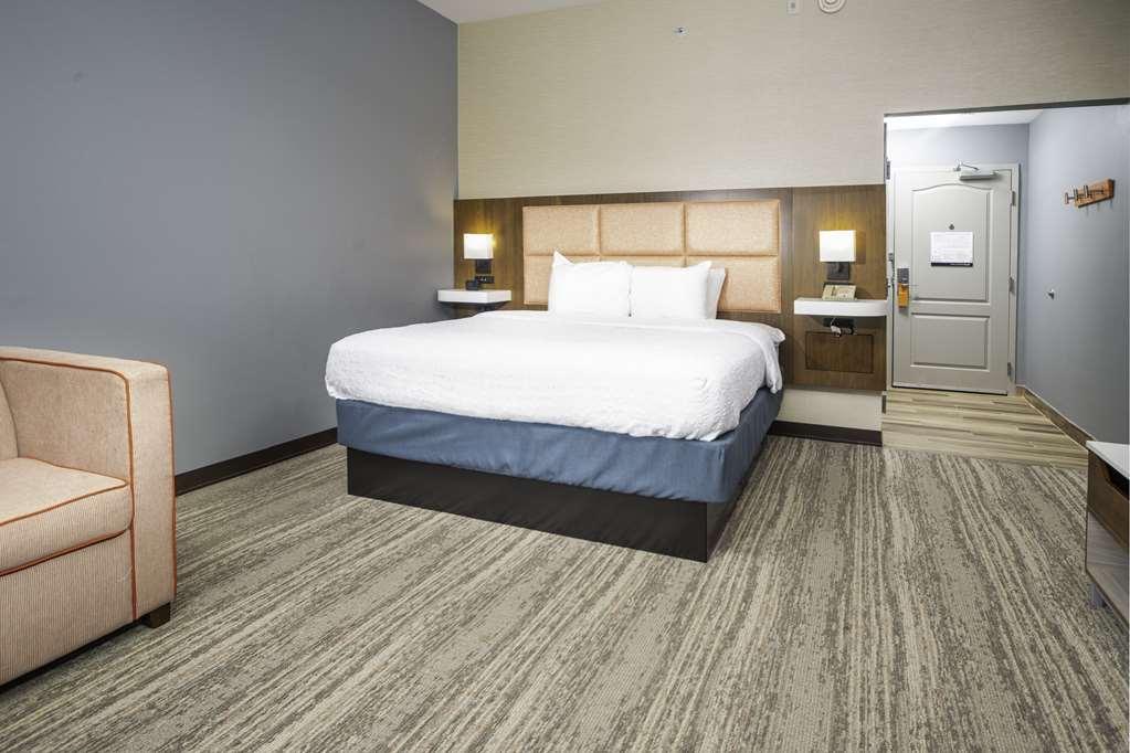 Hampton Inn And Suites New Iberia Room photo